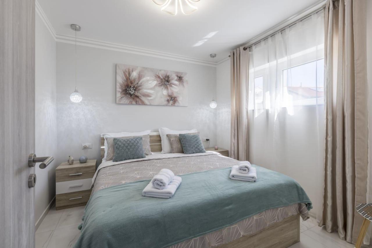 Royal Rose Gold Apartment Vodice Bagian luar foto